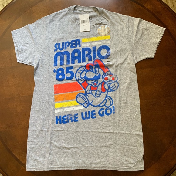 Super Mario bros. Graphic T-shirt - Picture 2 of 8